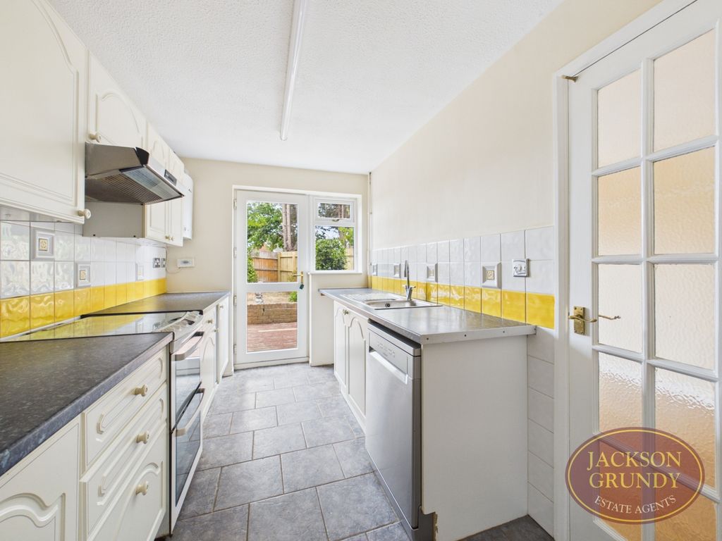 Property photo 3 of 21 St Anthonys Close