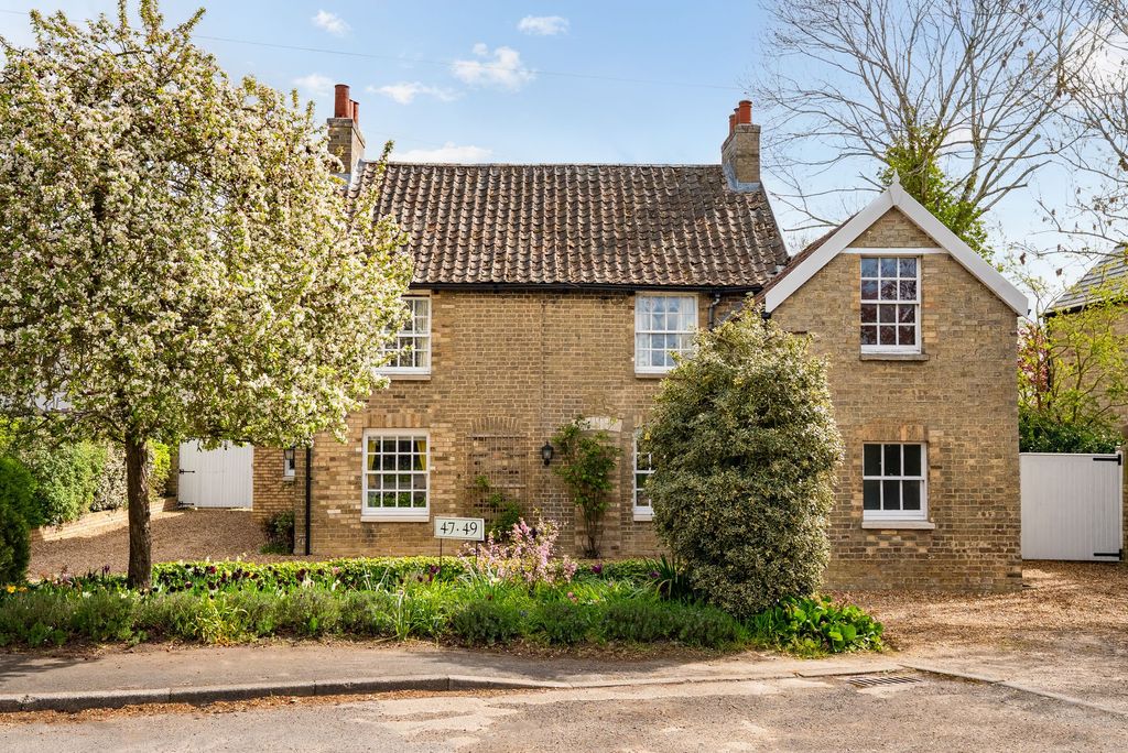 Property photo 1 of 37