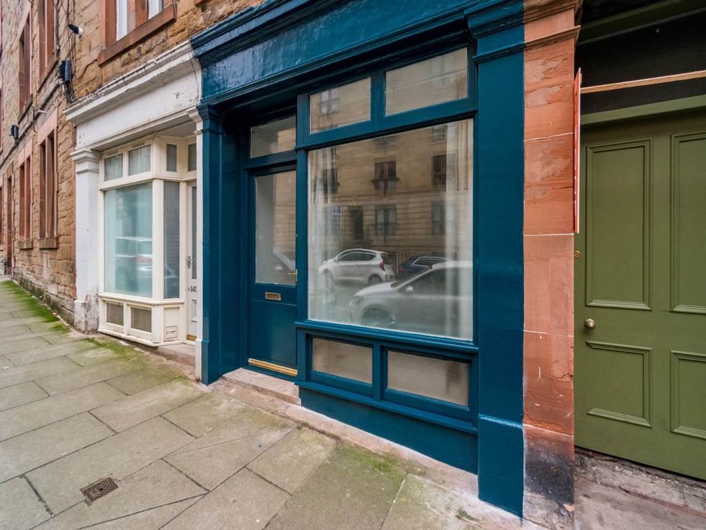 Property photo 2 of 13 67123_138-Ststephenst-004