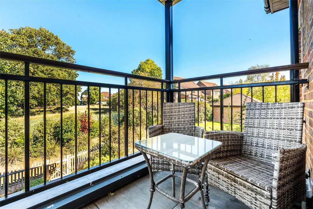 Property photo 2 of 13 Balcony