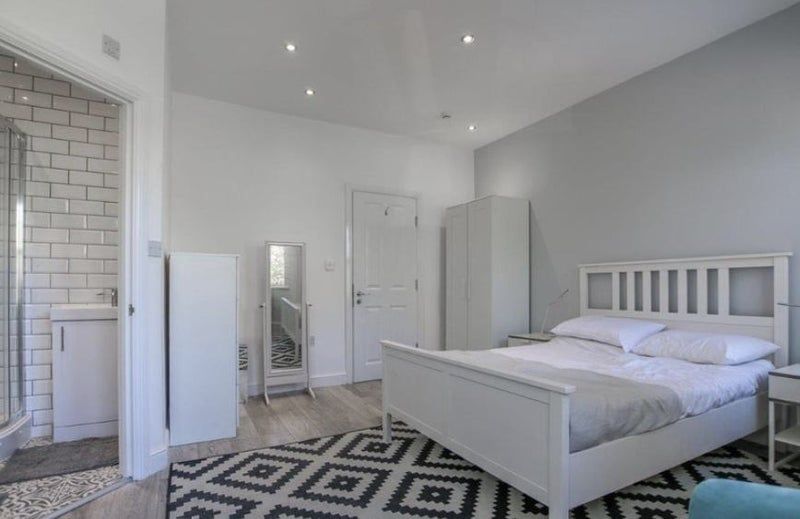 Property photo 1 of 4