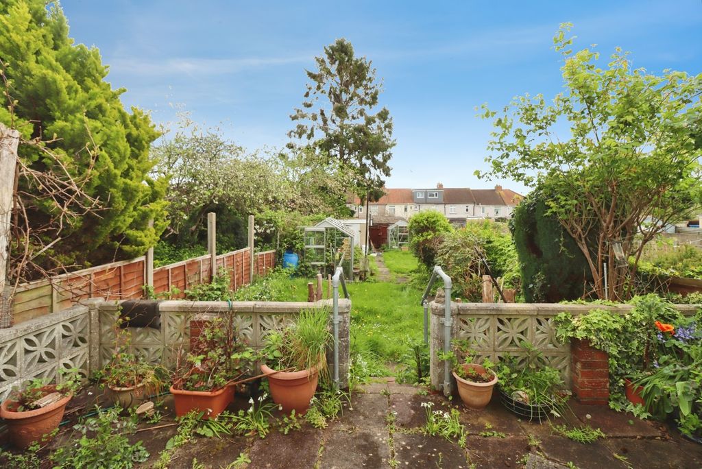 Property photo 2 of 12 Pbox-Img.Jpg