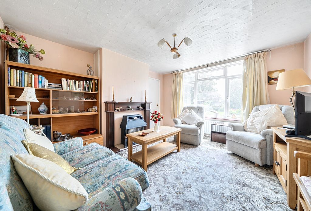 Property photo 2 of 16 1479132-2-6A30000...