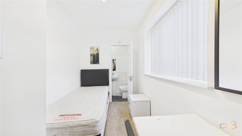 Property photo 1 of 4 Picture No. 10