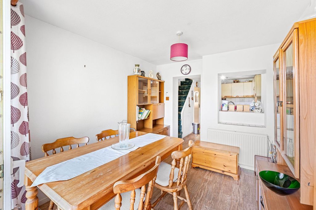 Property photo 3 of 11 Kitchen Diner