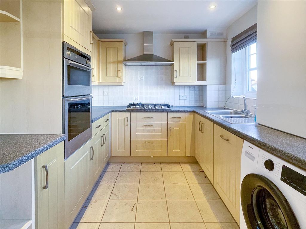 Property photo 3 of 14