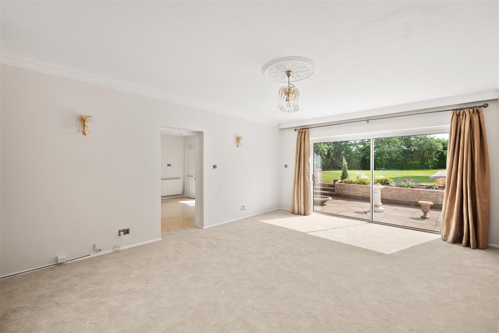 Property photo 3 of 41