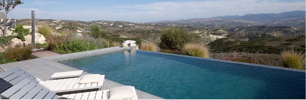 Property photo 2 of 26