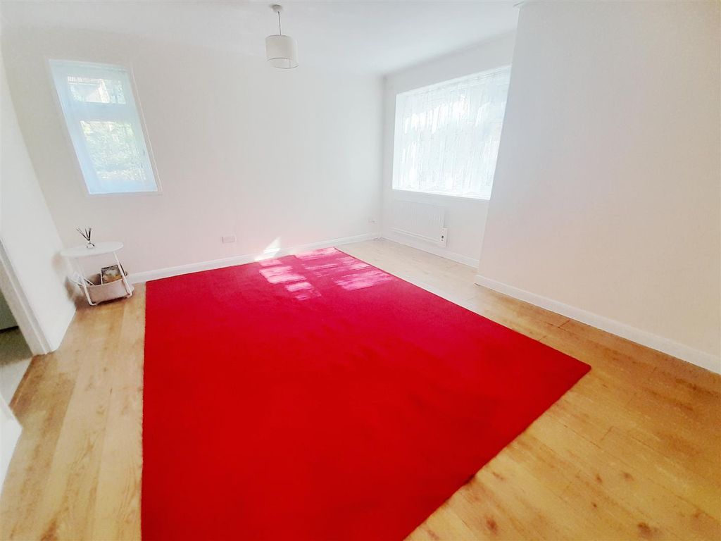 Property photo 3 of 14 3