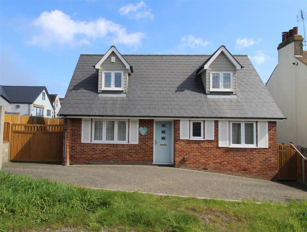 Property photo 1 of 17 External