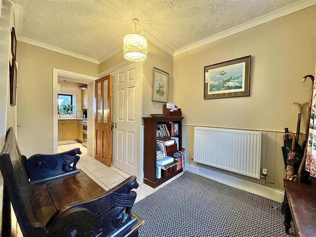 Property photo 2 of 30