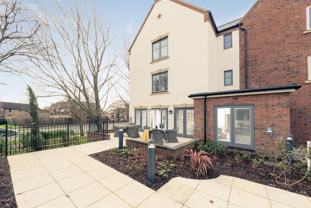 Additional image 17 of 2 bed flat for saleGreat North Road, Hatfield AL9