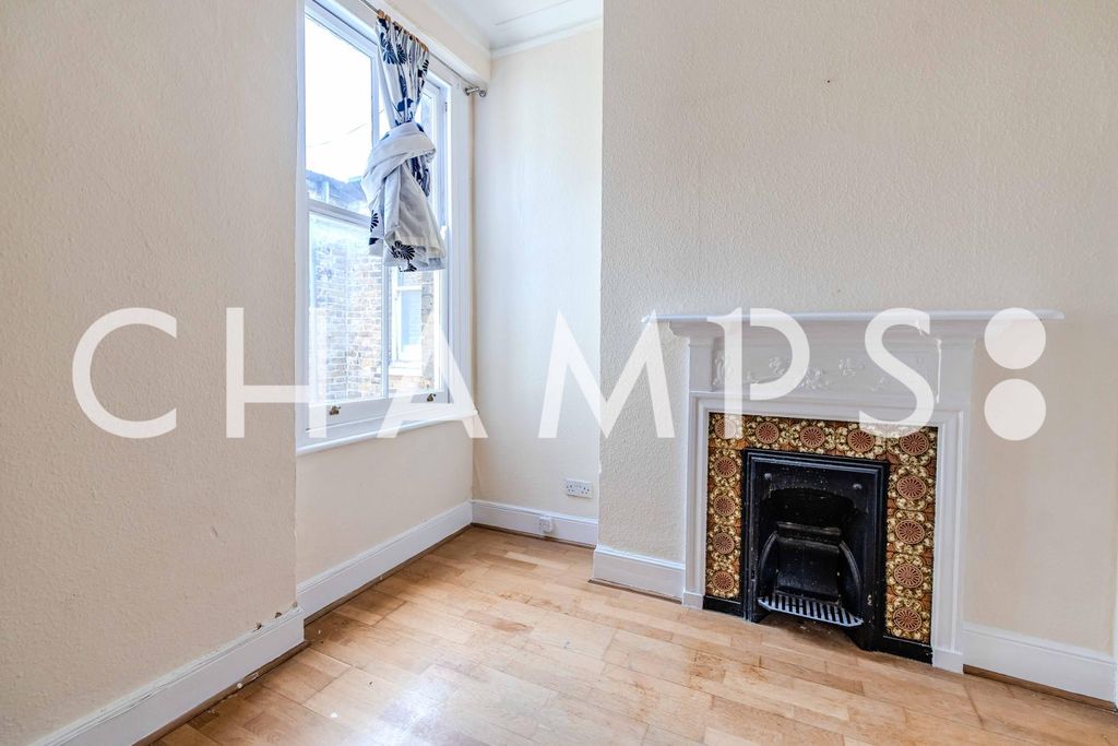 Property photo 3 of 6 054A0140