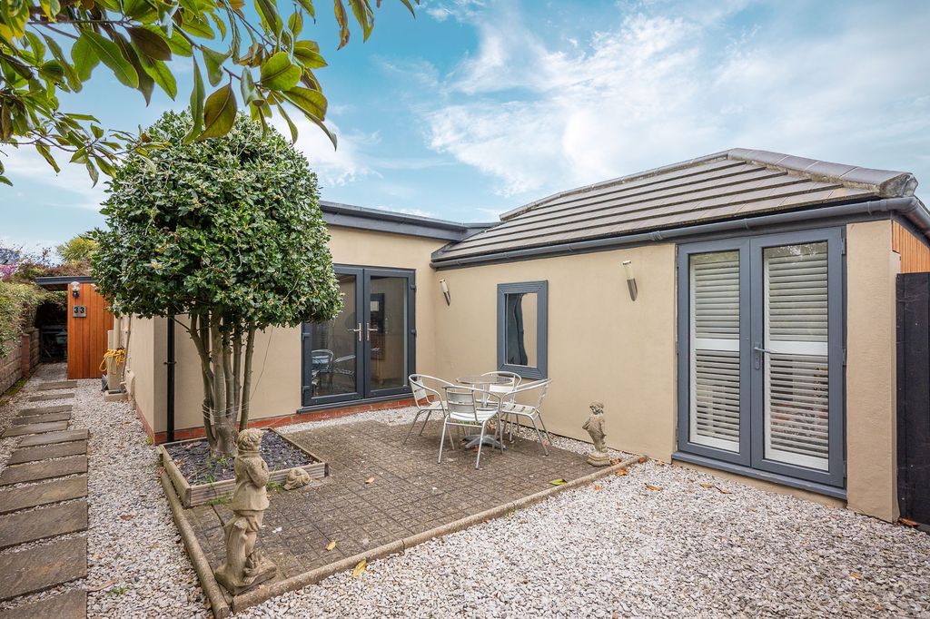 Property photo 1 of 37
