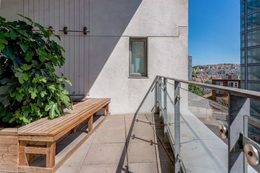 Property photo 1 of 16 3rd Floor.Jpeg