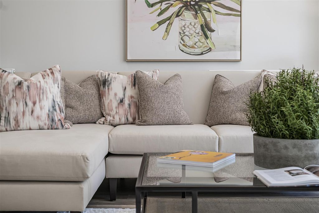 Property photo 2 of 13 45_64420.Jpg