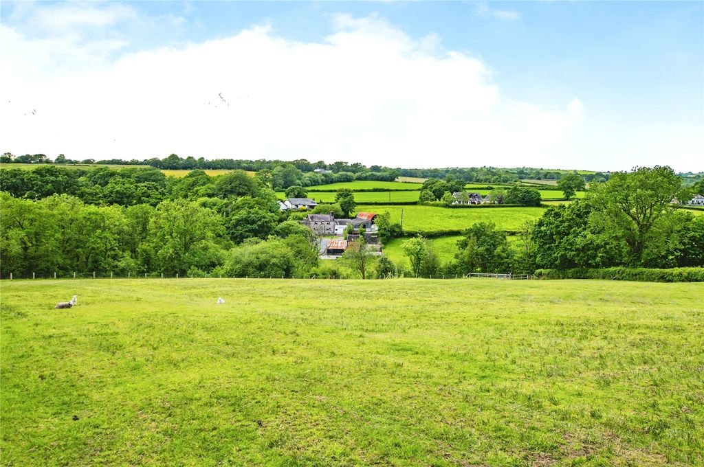 Property photo 2 of 16 Picture No. 15