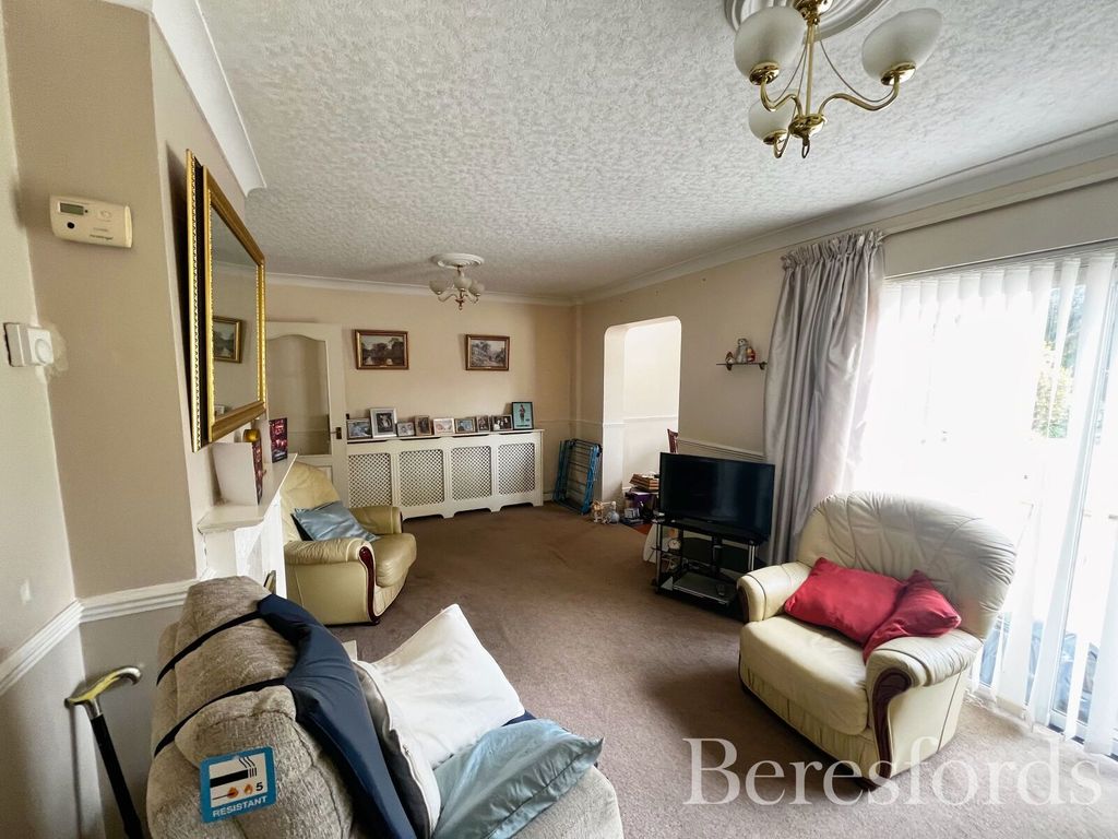 Property photo 3 of 22 Picture No. 16