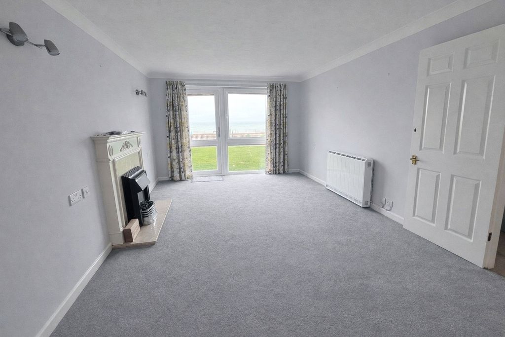 Property photo 2 of 15 Picture No. 14