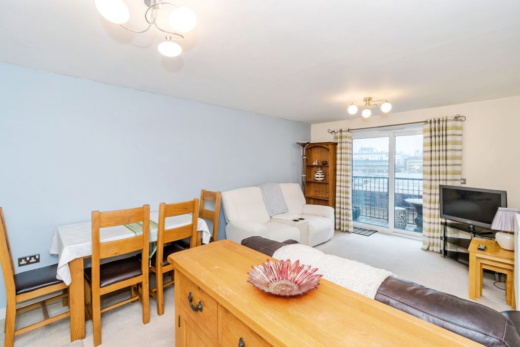 Property photo 2 of 14 Pbox-Img.Jpg