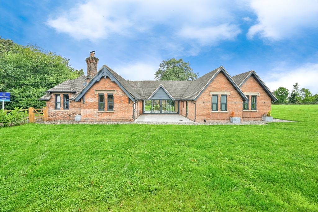 Property photo 1 of 22 Rear