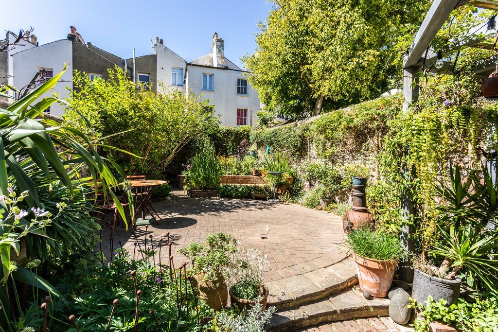 Property photo 2 of 49 Photo 40