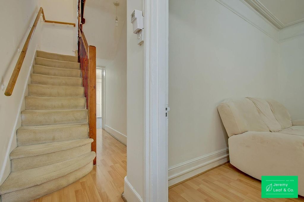 Property photo 2 of 24 Hallway