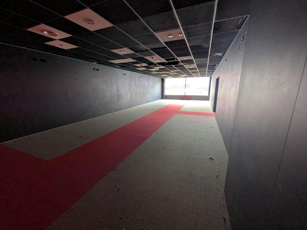 Property photo 3 of 8 1000034937.Jpg