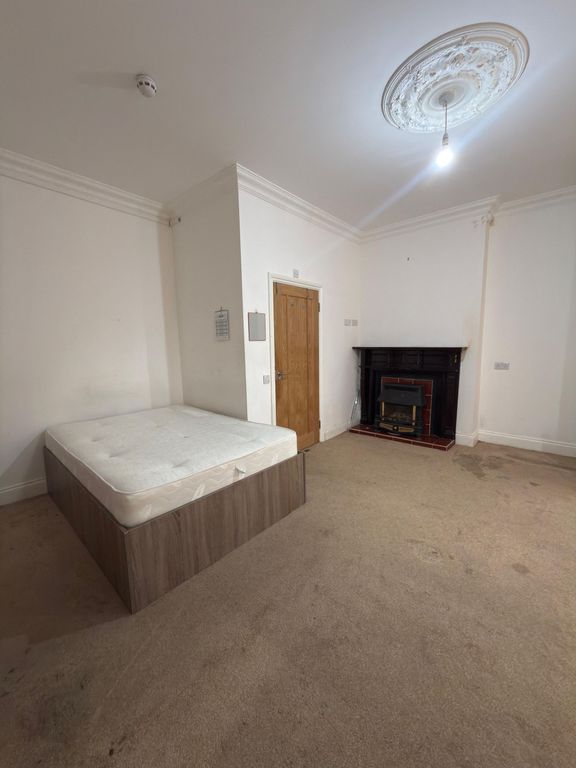 Property photo 1 of 4