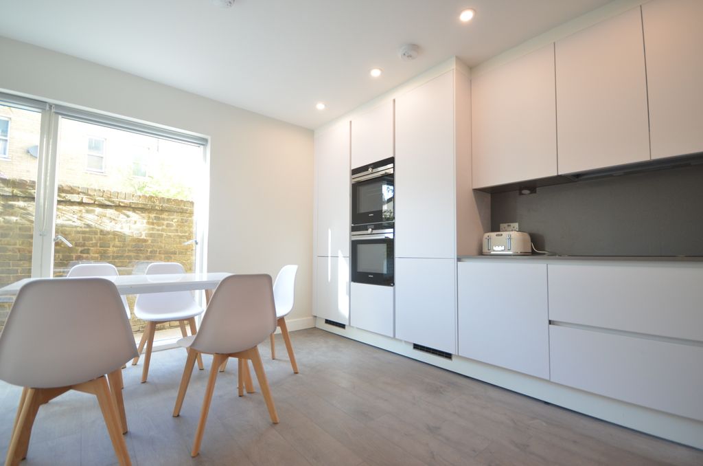 Property photo 3 of 3