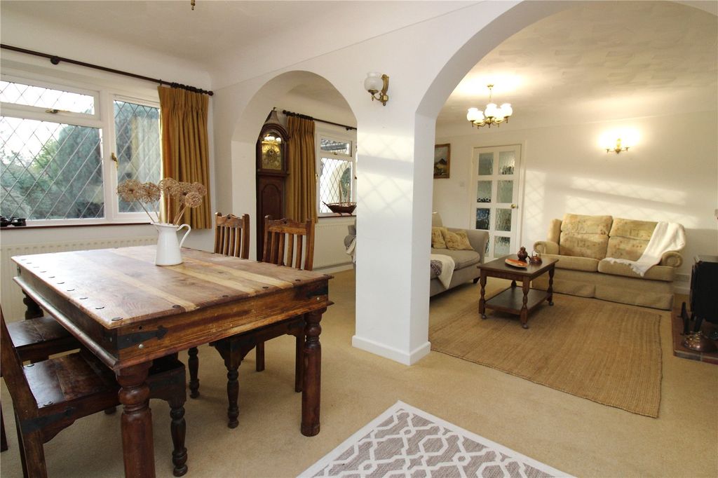 Property photo 2 of 21 Picture No. 10