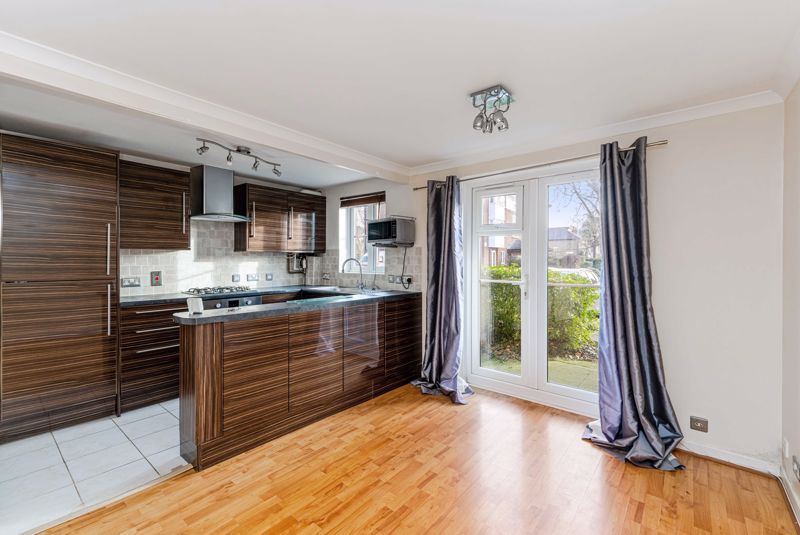 Property photo 2 of 14 Photo 3