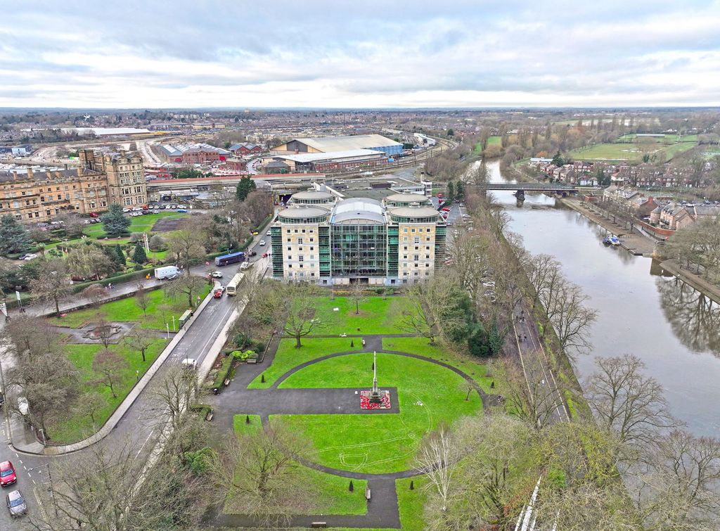 Property photo 3 of 31