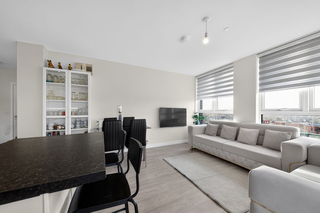 Property photo 1 of 15 Open Plan Living