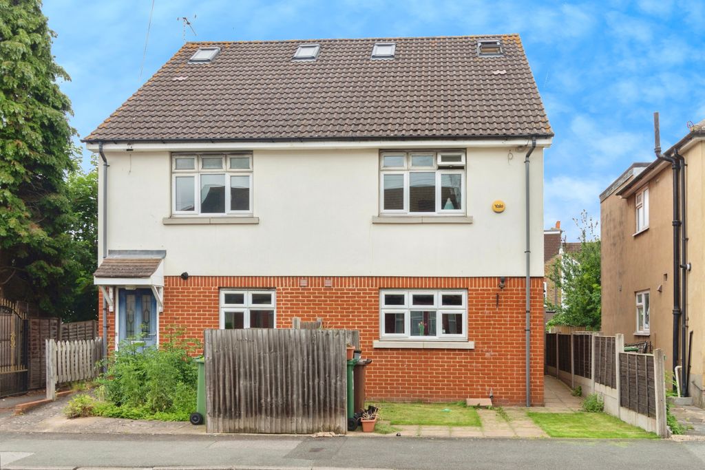 Property photo 1 of 15