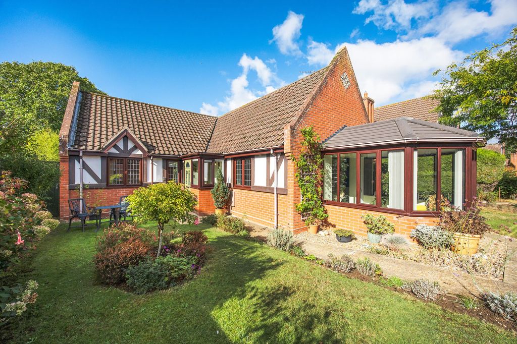Property photo 1 of 17