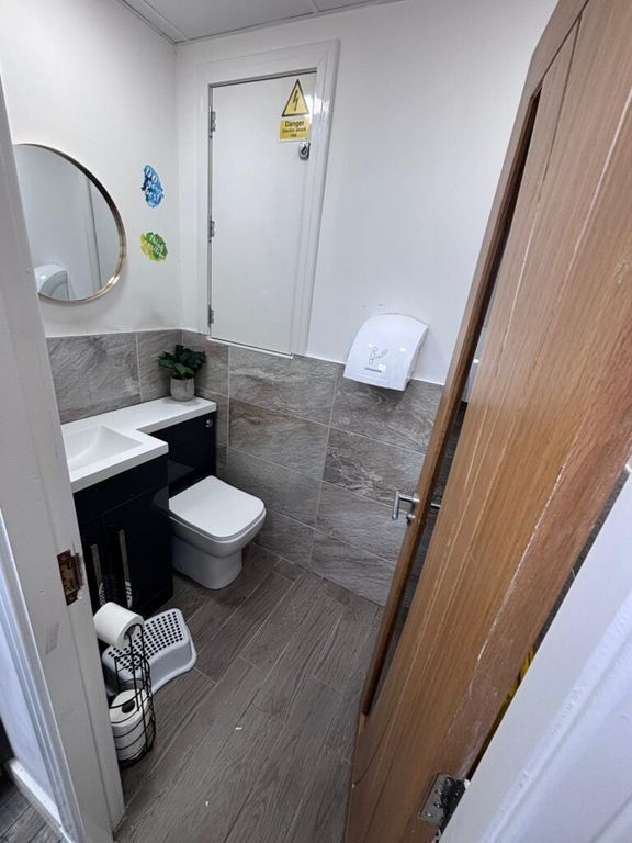 Property photo 3 of 4