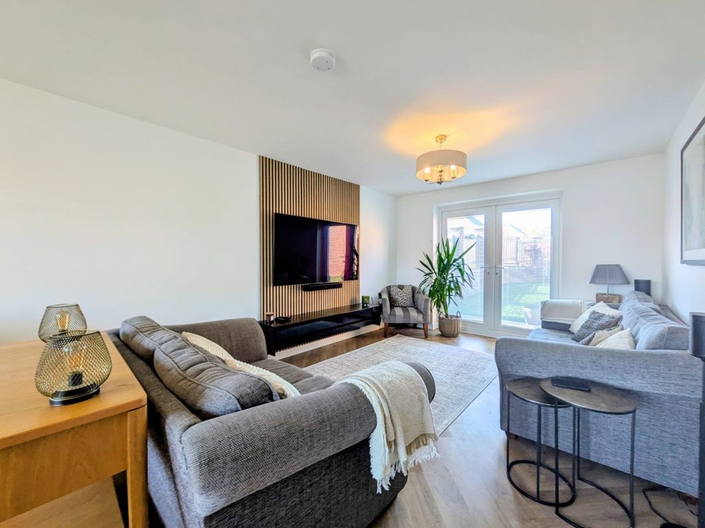 Property photo 2 of 22 3Cbb90d2-B58F-4c78-9c74-36F0982E2083