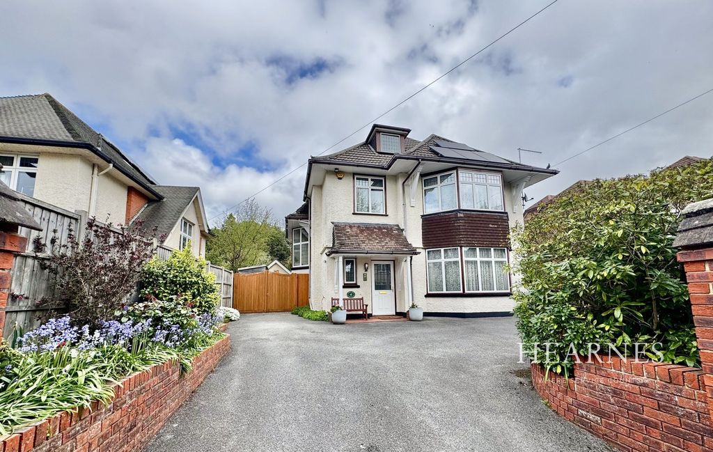 Property photo 1 of 19