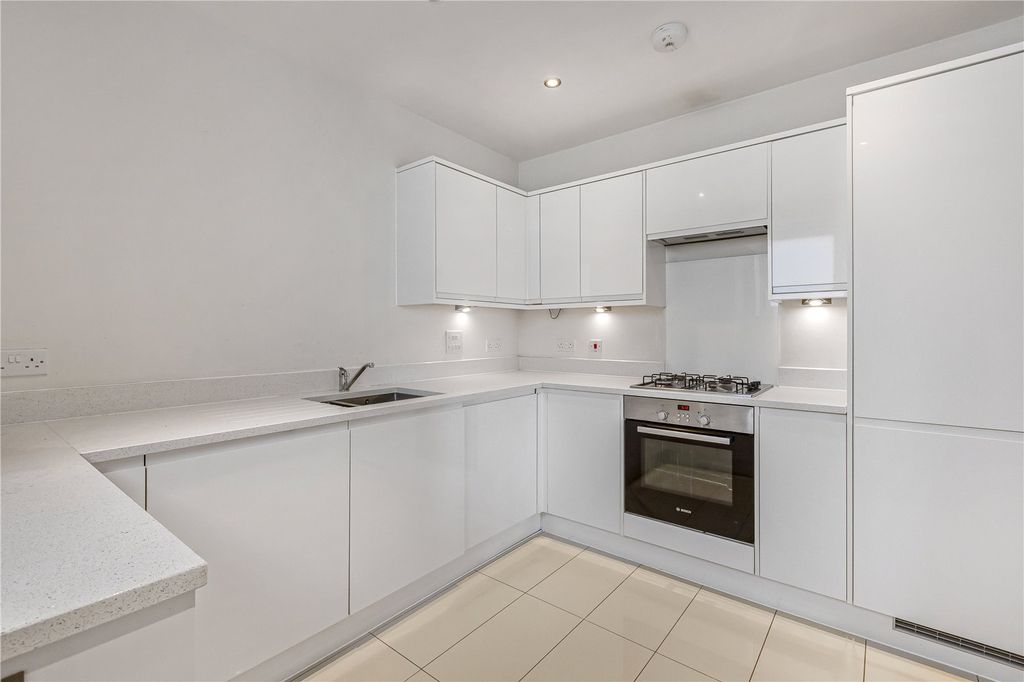 Property photo 2 of 19 Picture No. 22