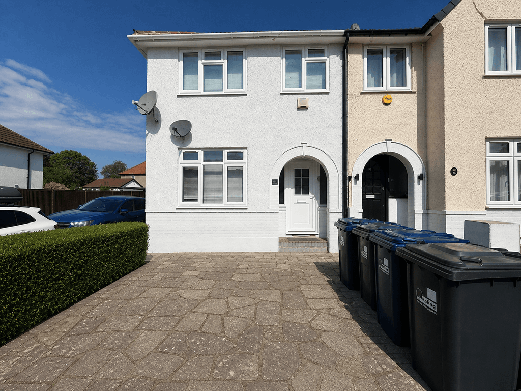 Property photo 1 of 10 3 Bedroom House For Rent