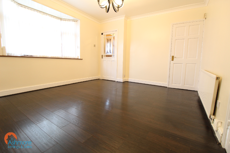 Property photo 3 of 15 Lounge 1B