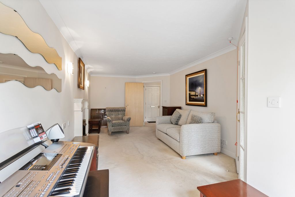 Property photo 3 of 17 Property Image 3