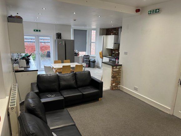 Property photo 2 of 13 9365201.Jpg