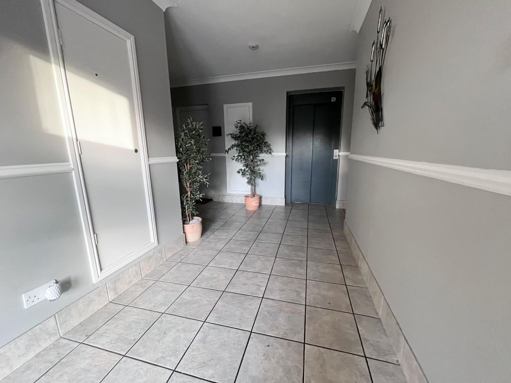 Property photo 3 of 21