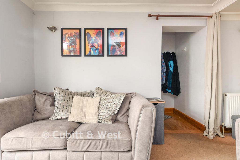 Property photo 3 of 15 Internal Lifestyle Photograph
