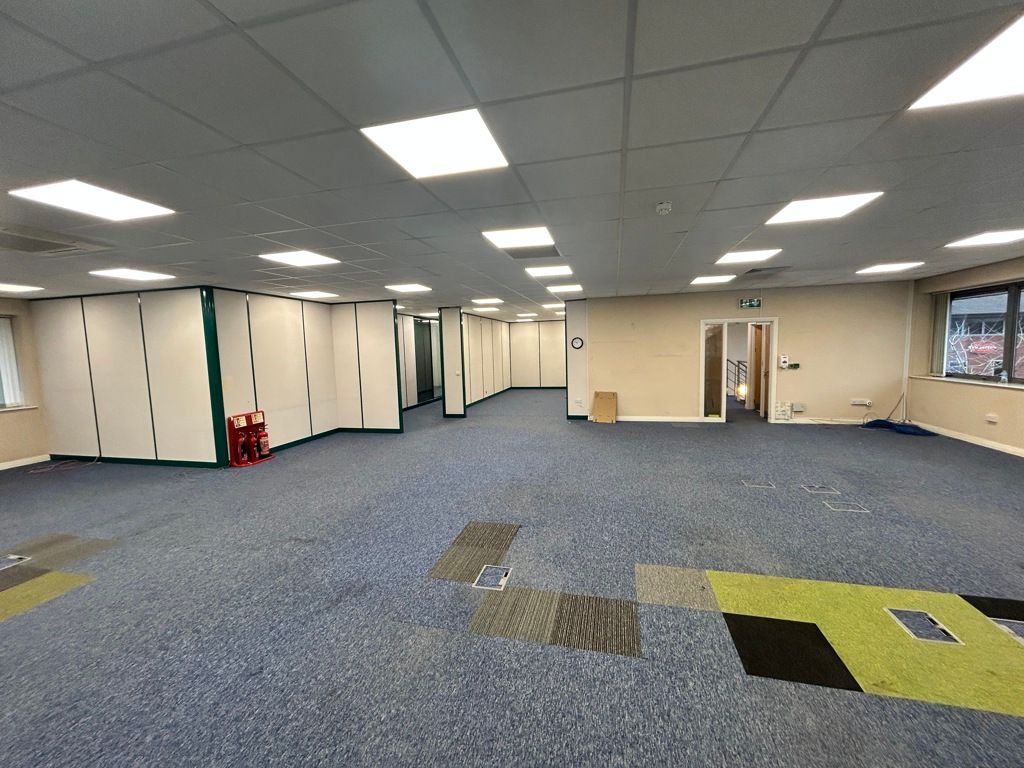 Property photo 3 of 7 Photo 4