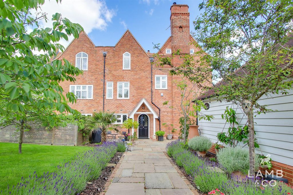 Property photo 1 of 51