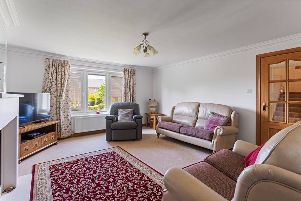 Property photo 3 of 40