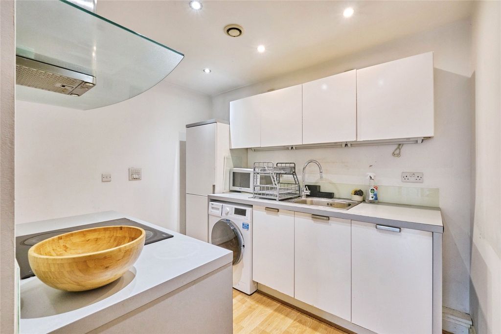 Property photo 3 of 16 Picture No. 03